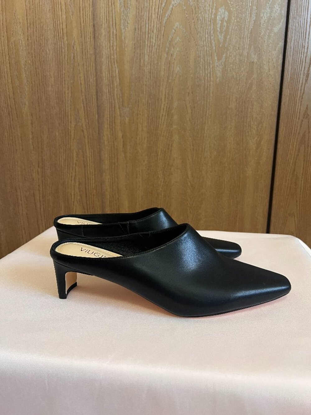 Viugjnex Black Pointed Toe Kitten Heel Mules Size 9